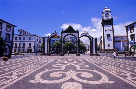 Plaza principal en Ponta Delgada