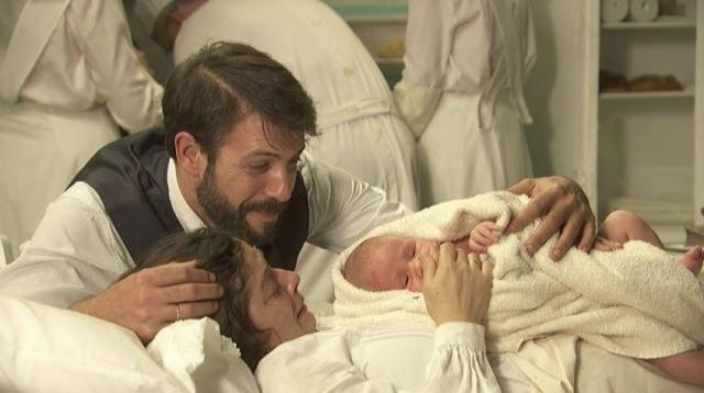 Candela si sveglia e da alla luce un bimbo ma non riusciranno a sopravvivere