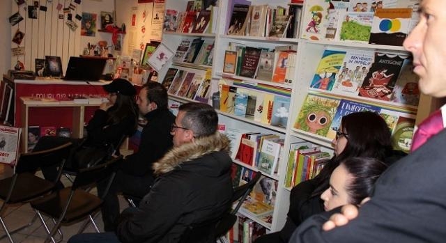 L'uditorio nella Libreria Antigone.