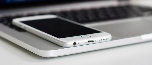 Apple trasformerà iPhone in un laptop | Webnews - webnews.it