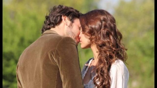 Bacio tra Pepa Balmes e Tristan Castro