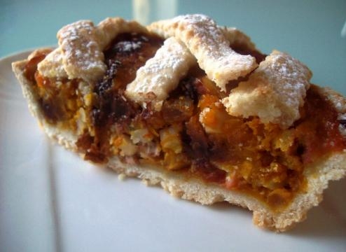 Crostata di zucca, amaretti e frutta secca