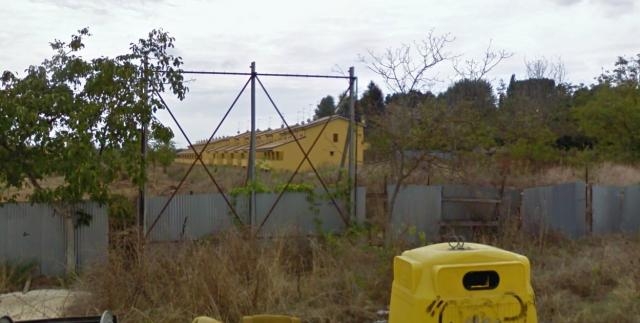 Il complesso di ville occupate abusivamente.