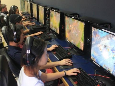 UC Irvine becomes the first American public university to offer esports scholarships. Photo courtesy of Smithsonian Mag - smithsonianmag.com