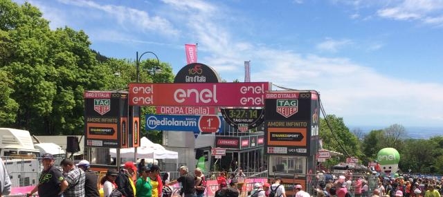 Il traguardo di Oropa, quattro ore prima dell'arrivo dei corridori