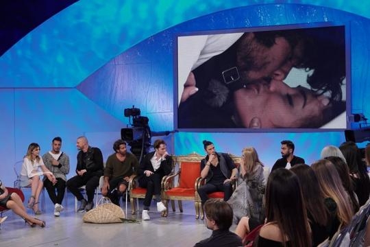 Uomini e Donne gossip: gravidanza per un'ex tronista - Foto Facebook.