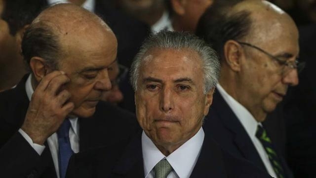 Tamer enfrenta numerosas marchas en su contra que amenazan con su destitución