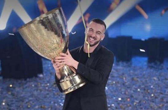 Thomas Muller vincitore di Amici 16