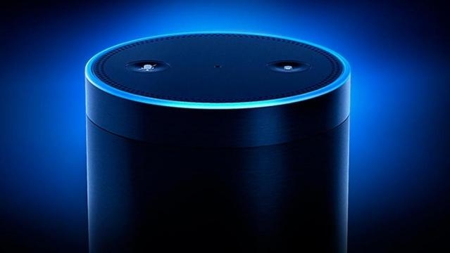Amazon e il suo Echo: sfida a Spotify nel segmento musicale.