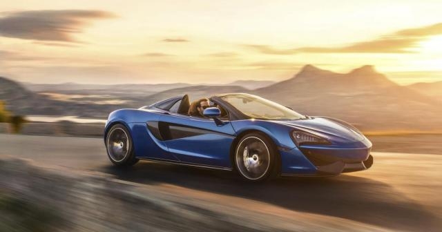 McLaren 570S Spyder on the move.