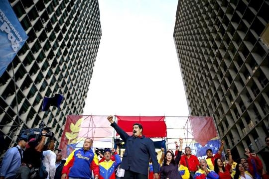 Venezuela Is Falling Apart in the hands of President Maduro - theatlantic.com