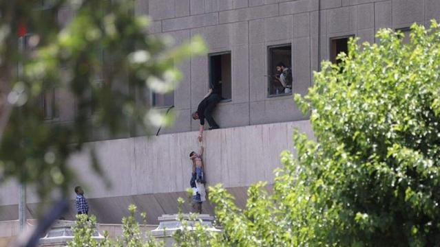 Kamikaze al Parlamento di Teheran