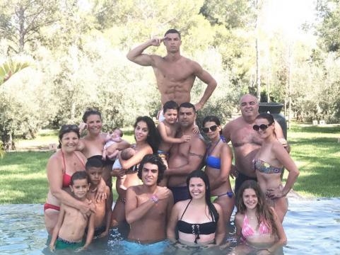 Fotografía colgada por Cristiano en su Instagram, en la que confirmaría el embarazo