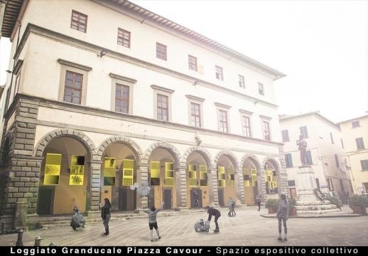 Loggiato granducale piazza Cavour #MetticiLaFoto