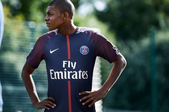 Mbappé a enfin signé au PSG au plus grand bonheur de tous ! La MCN est née !