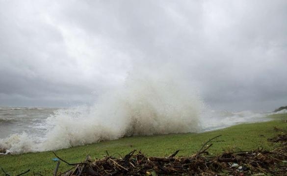 215 km/h de vent, des milliers de Texans évacués : l'ouragan ... - lemonde.fr