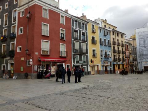 Cuenca y sus calles llenas de vida e historia.