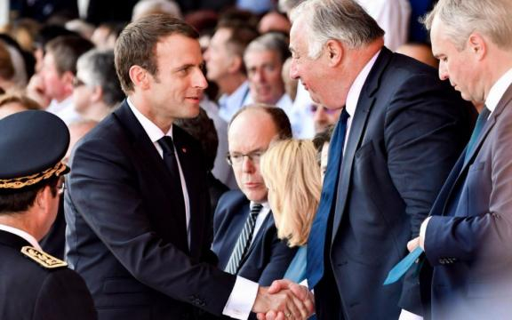 Révision constitutionnelle : entre Macron et Larcher, c'est l ... - leparisien.fr