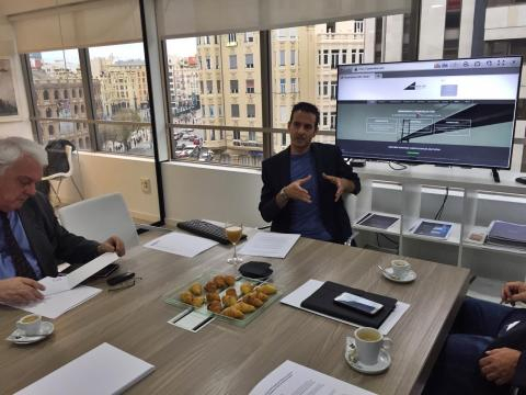 José Iván García durante el desayuno informativo con los medios