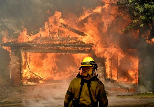 California in fiamme: vasti incendi a Los Angeles e Ventura
