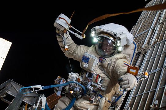 Russian cosmonaut Oleg Artemyev on a spacewalk (Image credit NASA, Wikimedia Commons)
