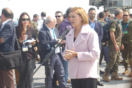 Tras la conclusión del ejercicio MILEX la miniostra ilustra a la prensa sobre las posibilidades de obtener el OHQ