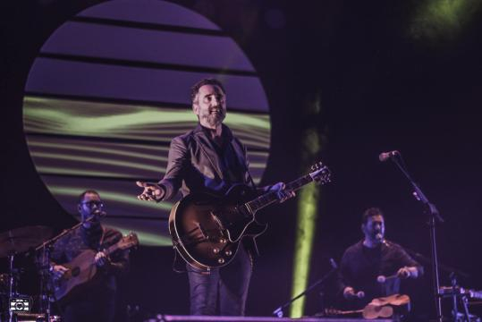Jorge Drexler interpretando uno de sus temas.