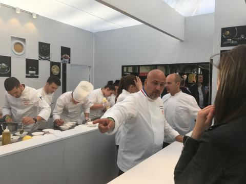 Frédéric Anton Pré Catelan sur son stand