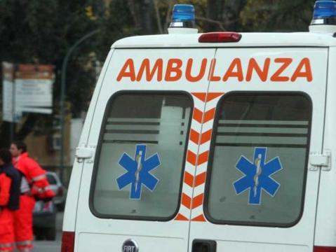 Cade da cascata e muore appena 20enne