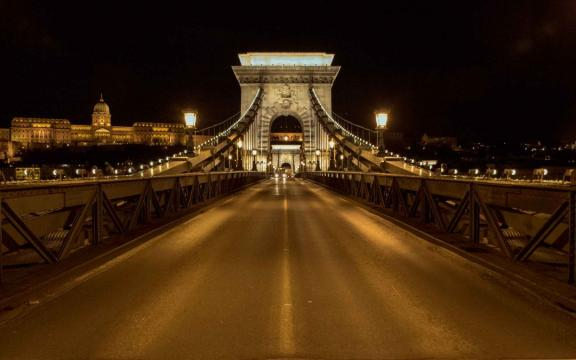 BUDAPEST, Puente de las Cadenas