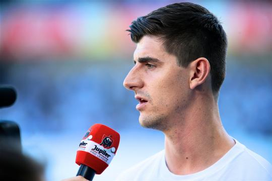 Courtois demande son transfert vers le Real Madrid à Sarri