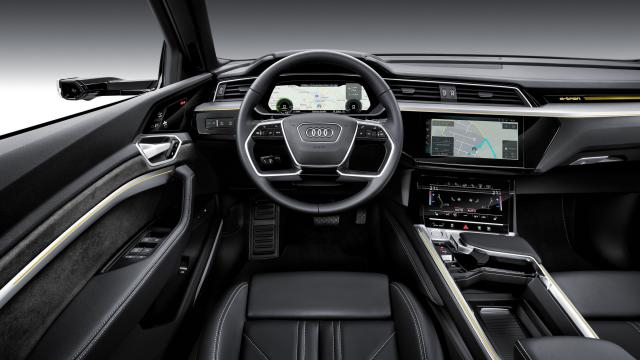 Nuova Audi e-tron - Virtual Cockpit e Infotainment totalmente digitale