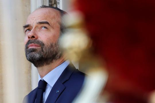 Philippe appelle les députés LREM à rester 