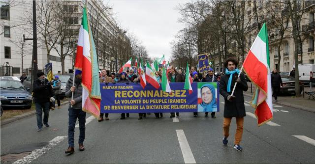 Manifestation du 8 février 2019 de l'opposition iranienne à Paris à la veille du 40e anniversaire de la révolution contre le chah