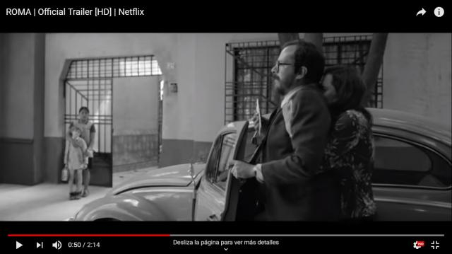 Exterior de la casa,personajes principales. Tomada de YouTube.