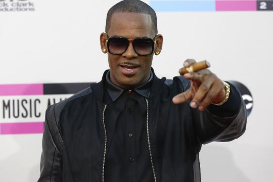 Le chanteur R. Kelly accusé de pédophilie à nouveau