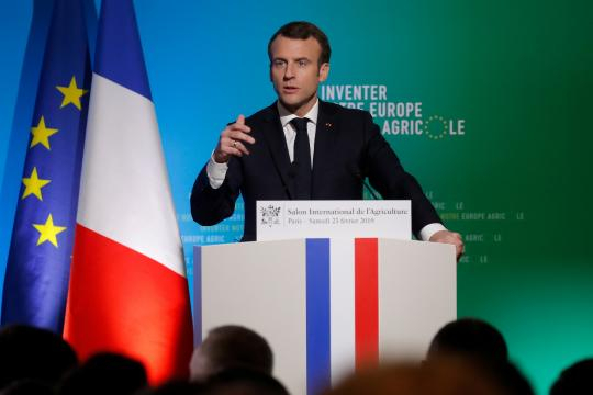 France - Monde | Emmanuel Macron appelle à 