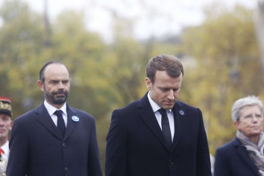 Confiance : Macron et Philippe dévissent - nouvelobs.com