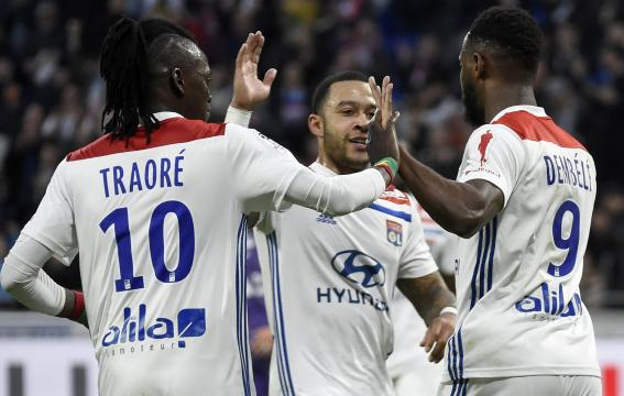Ligue 1 : Lyon se rebelle et se promène face à Toulouse (5-1) - yahoo.com