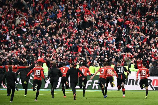 Le Stade Rennais bat le PSG en finale aux tirs au but (2-2, 6-5 ... - eurosport.fr