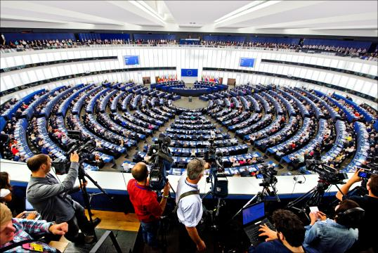 Les non-inscrits, troisième force politique du Parlement européen ... - euractiv.fr