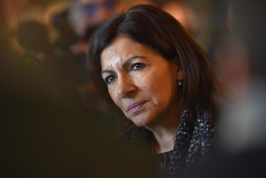 Municipales à Paris : malgré la montée de fièvre dans ses rangs, LaREM devancerait Hidalgo