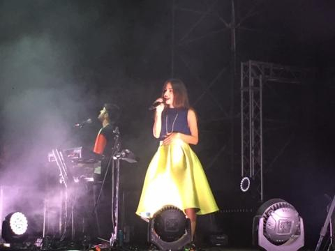 La capacità di ammaliare con la sua voce di Leila Mostofi.