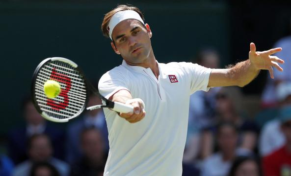 Roger Federer e la sua Wilson - cbsnews.com