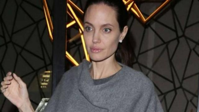 Angelina Jolie è da tanto tempo sotto il fuoco degli haters per il suo aspetto fisico, a loro dire troppo magro