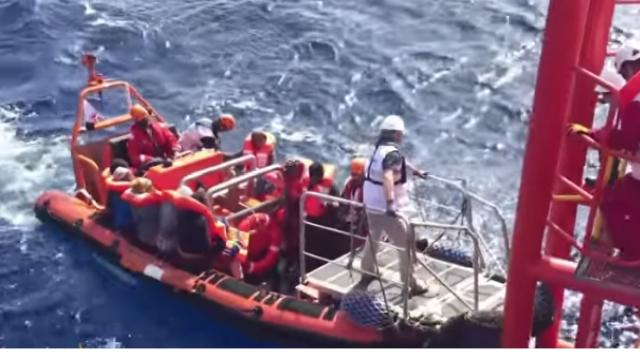 Refugee boat carrying hundreds capsizes off Libya coast. [Image source/Al Jazeera English YouTube video]