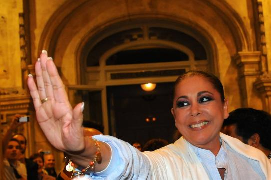 Auge, caída y fango de la última folclórica | Juan Sanguino - juansanguino.com