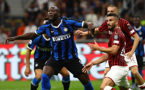 Milan - Inter, match del girone d'andata e perso dai rossoneri 2-0. In questa immagine presenti Lukaku e Musacchio.