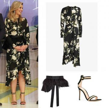 DEtalles del look de la reina Máxima: cinturón de plumas y zapatos minimalistas.