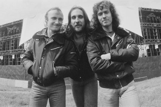 Liderado por Phil Collins, o Genesis fez show épico no Earls Court Exhibition Centre, em Londres. (Arquivo Blasting News)